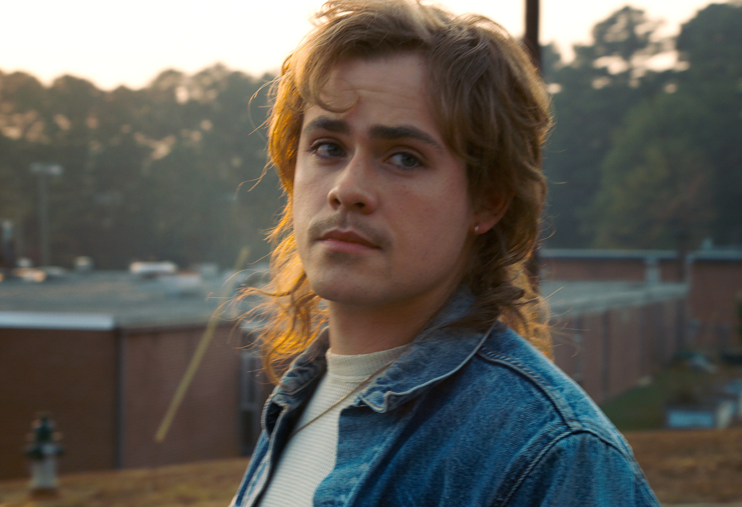How Tall is Dacre Montgomery? What is his Weight?